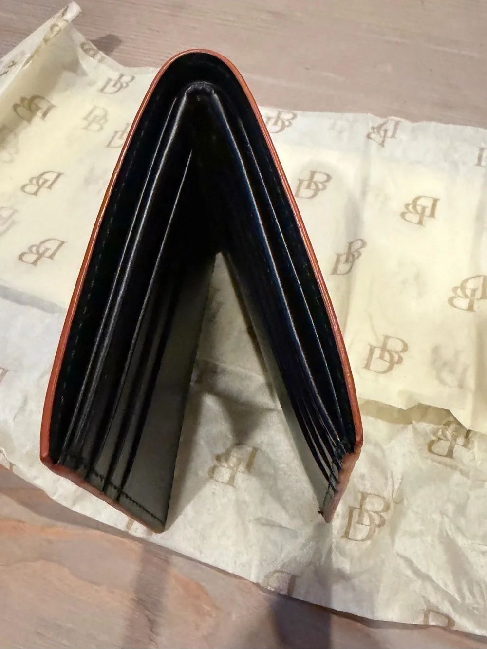 Dooney & Bourke Men’s Black Smooth Leather Bi-Fold Wallet - NEW with Tags